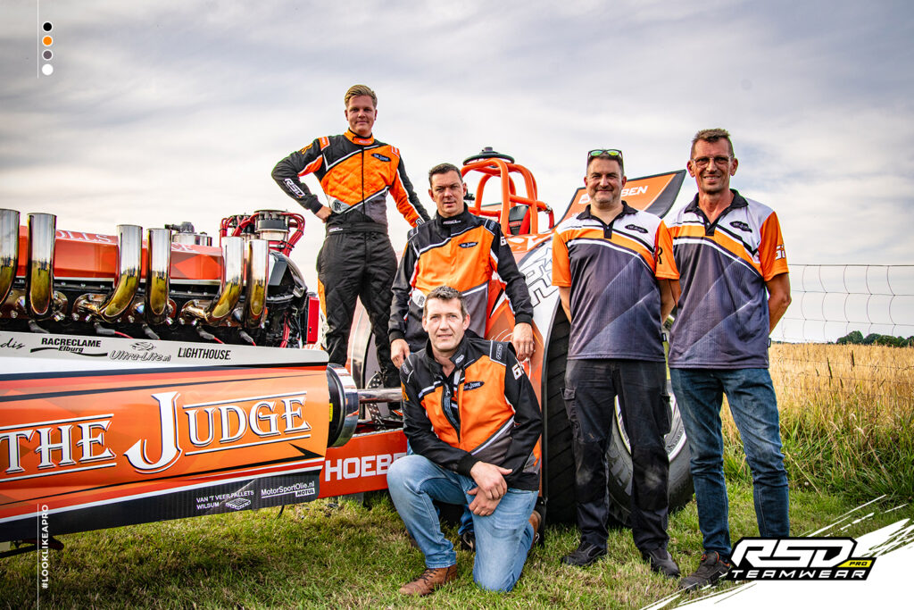 The judge teamkleding en raceoverall door rsd pro